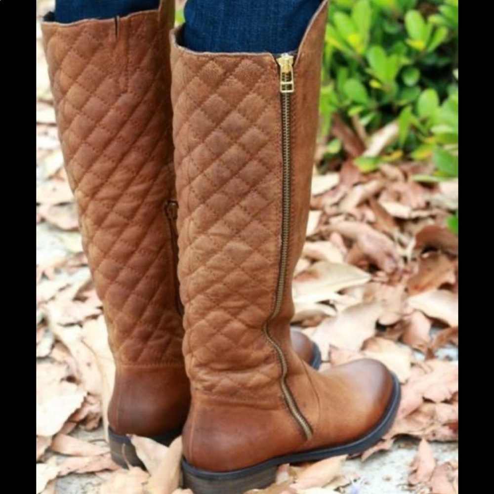 Steve Madden “Northsde” Quilt Back Knee High Boot 5.5